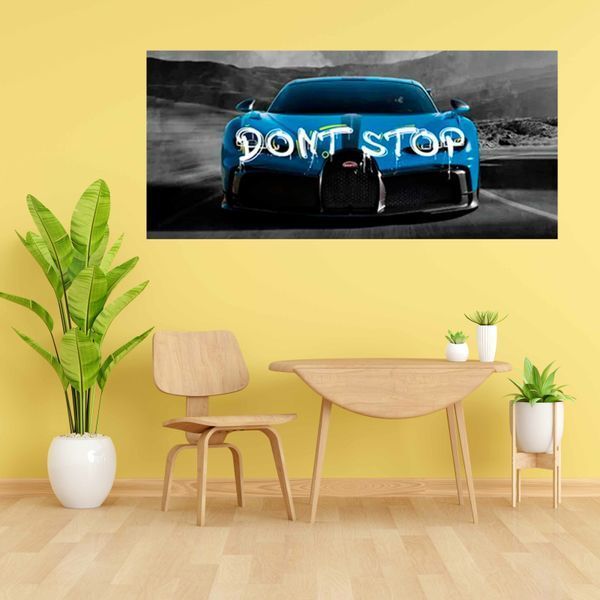 Картина на полотні машина Bugatti блакитного кольору на сірих дорогах 2056 фото